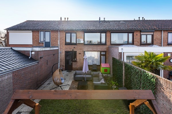 Foto - Te koop: Tussenwoning in Fijnaart